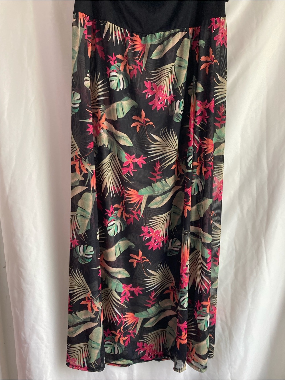 La Vie En Rose Aqua Black Maxi Skirt with Tropical Floral Print Medium size